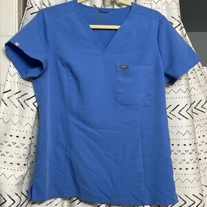 FIGS Slim Catarina One-Pocket Scrub Top - Ceil Blue